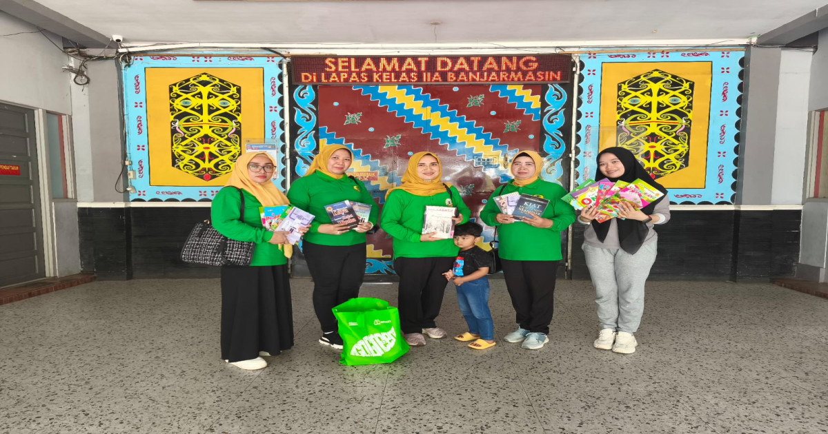 Dukung Budaya Literasi, PIPAS Lapas Narkotika Karang Intan Serahkan Bantuan Buku ke Lapas Banjarmasin