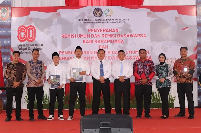 Gubernur Kalsel Serahkan Remisi Kepada Perwakilan Narapidana Didampingi Lapas Karang Intan