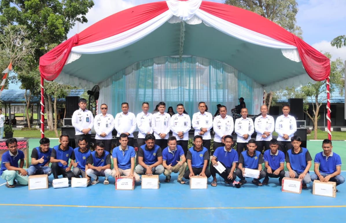 Semarak HUT Ke-80 RI, Lapas Karang Intan Tutup Rangkaian Kegiatan Dengan Pembagian Hadiah Dan Hiburan Meriah